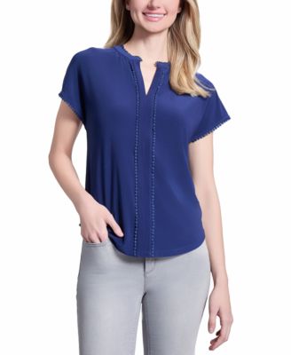 Jones New York - Petite V-Neck Trimmed Top