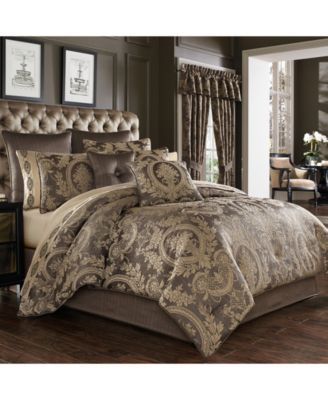 Five Queens Court - Neapolitan Queen 4 Piece Comforter Set